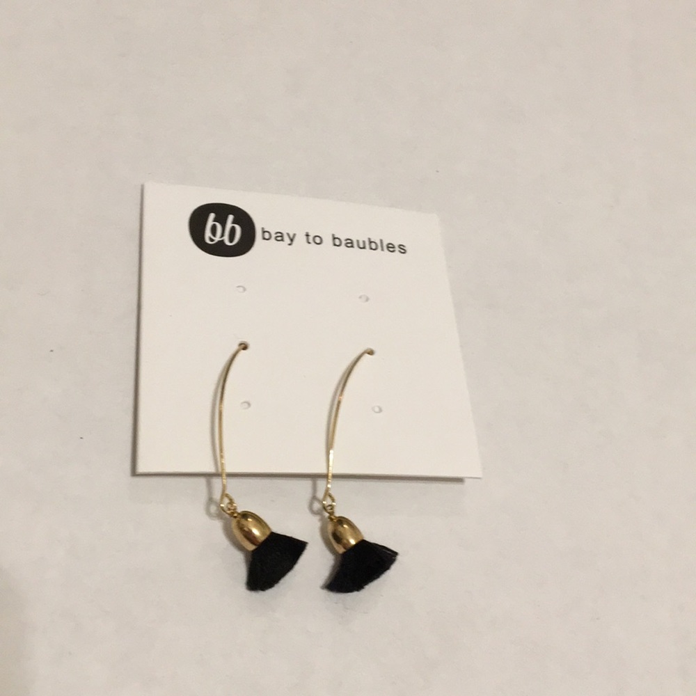Bay to baubles earrings.